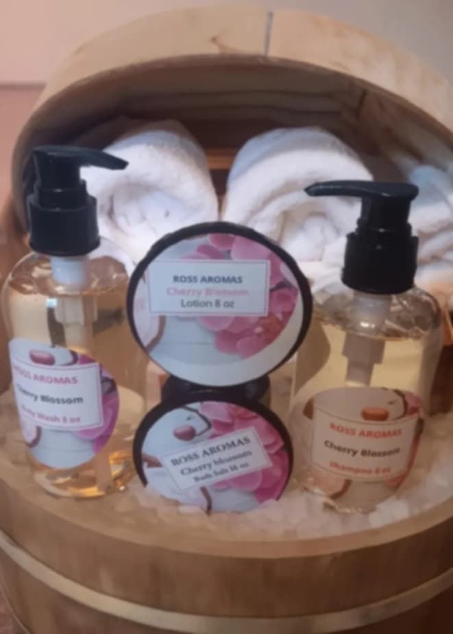 Ross Aromas Cherry Blossom Set